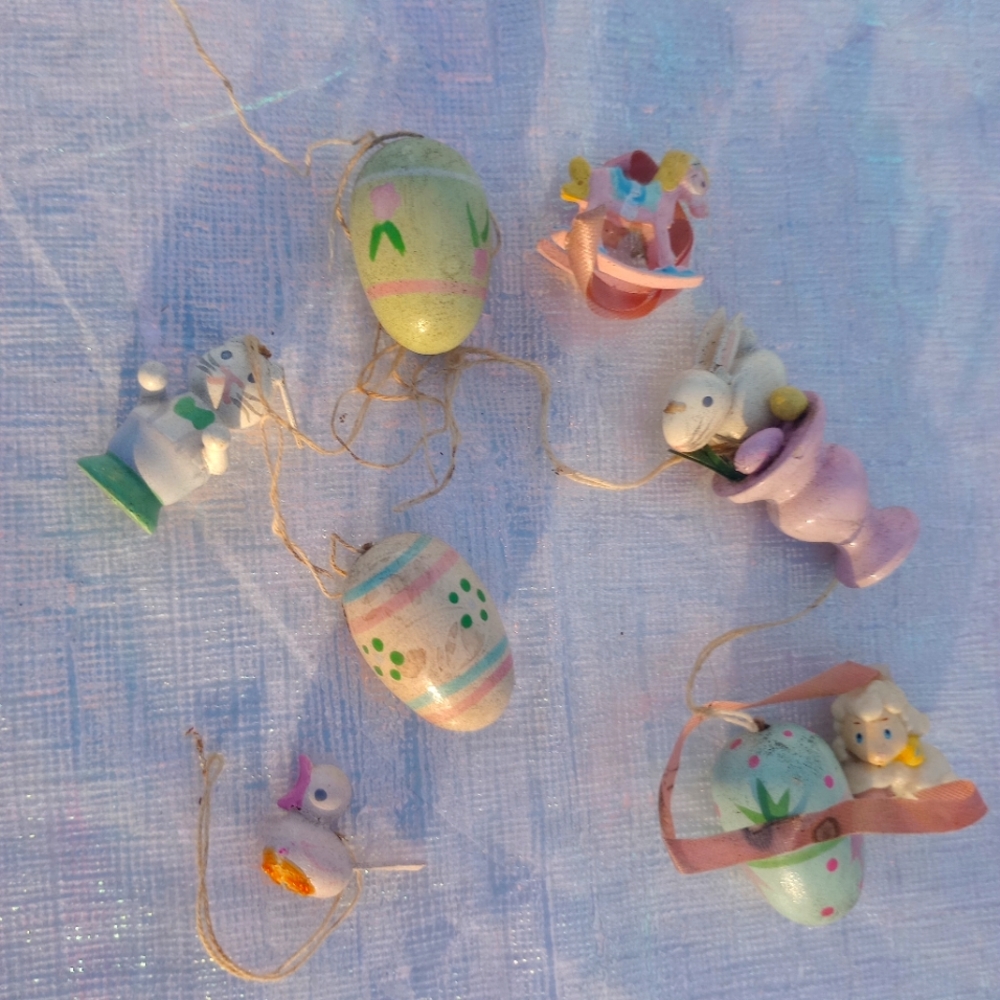Free Wooden Easter Mini Ornaments